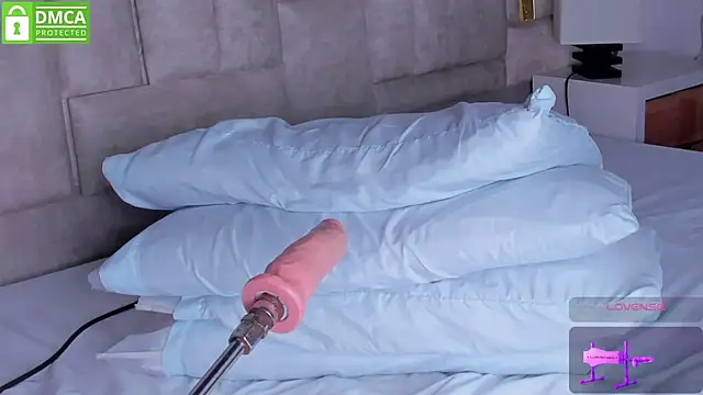 Eris Rose online show from 10/22/25, 08:41