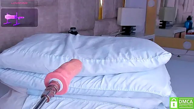 Eris Rose online show from 11/12/25, 08:12