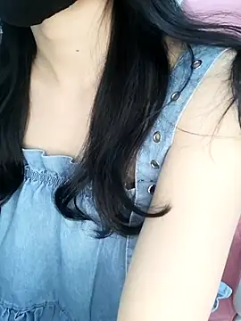 Snapshot of _Linez_ chatting on 03/17/25, 06:32  Linez  online show from 03/17/25, 06:32