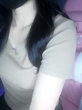 Snapshot of _Linez_ chatting on 03/18/25, 07:55  Linez  online show from 03/18/25, 07:55