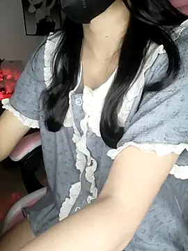 Snapshot of _Linez_ chatting on 03/20/25, 03:47  Linez  online show from 03/20/25, 03:47