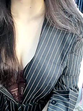 Snapshot of _Linez_ chatting on 09/27/25, 06:14  Linez  online show from 09/27/25, 06:14