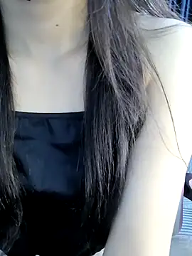 Snapshot of _Linez_ chatting on 09/20/25, 05:29  Linez  online show from 09/20/25, 05:29