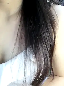 Snapshot of _Linez_ chatting on 09/28/25, 09:11  Linez  online show from 09/28/25, 09:11