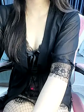 Snapshot of _Linez_ chatting on 10/11/25, 05:58  Linez  online show from 10/11/25, 05:58