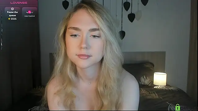 TheVanessaMaes online show from 10/24/25, 07:24