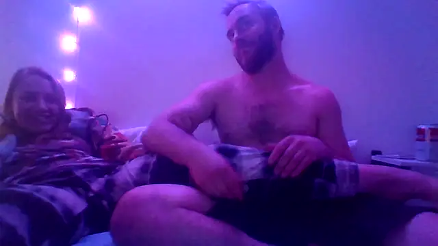 Snapshot of Juicelip chatting on 12/14/25, 08:42 Juicelip online show from 12/14/25, 08:42