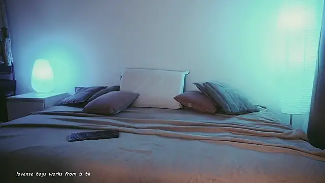 kris69kiss online show from 10/23/25, 04:05