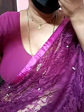 ananya956 online show from 10/24/25, 10:31