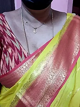 ananya956 online show from 11/04/25, 12:42