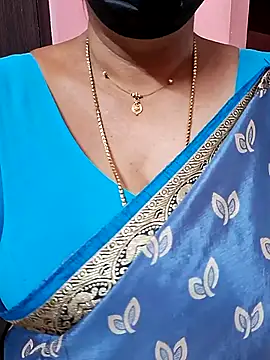 ananya956 online show from 10/30/25, 10:06