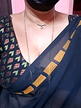 ananya956 online show from 11/22/25, 10:36