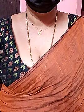 ananya956 online show from 10/28/25, 11:03