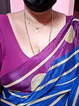 ananya956 online show from 11/04/25, 12:14