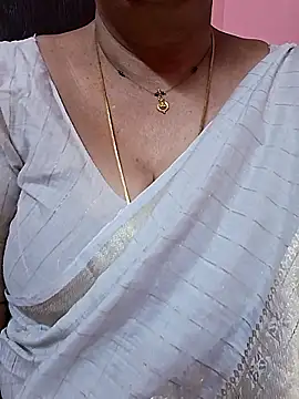 Snapshot of ananya956 chatting on 02/24/26, 06:36 ananya956 online show from 02/24/26, 06:36