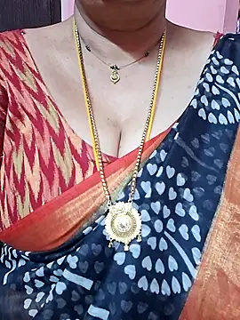 ananya956 online show from 04/18/26, 03:53