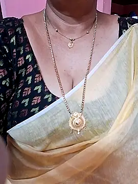 ananya956 online show from 10/22/25, 10:36