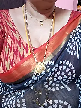 ananya956 online show from 04/19/26, 01:17