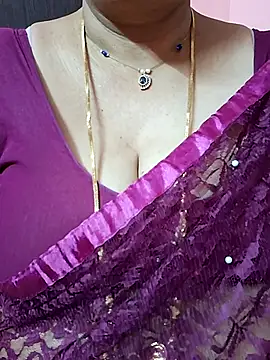 ananya956 online show from 05/17/26, 12:16
