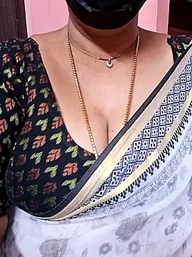 ananya956 online show from 11/12/25, 12:42