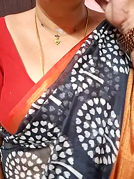 Snapshot of ananya956 chatting on 02/16/26, 03:27 ananya956 online show from 02/16/26, 03:27