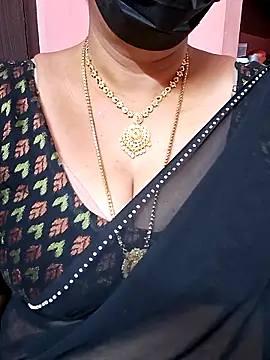 ananya956 online show from 10/10/25, 11:49