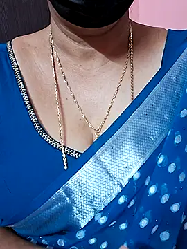 Snapshot of ananya956 chatting on 12/21/25, 03:47 ananya956 online show from 12/21/25, 03:47