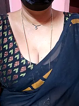 ananya956 online show from 11/17/25, 01:20