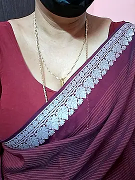 Snapshot of ananya956 chatting on 12/22/25, 05:46 ananya956 online show from 12/22/25, 05:46