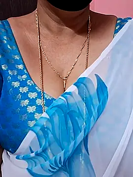 ananya956 online show from 12/18/25, 05:06