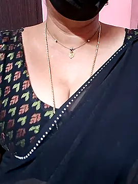 ananya956 online show from 11/30/25, 11:33