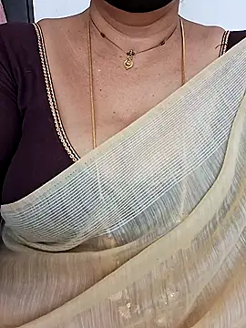 Snapshot of ananya956 chatting on 02/18/26, 08:33 ananya956 online show from 02/18/26, 08:33