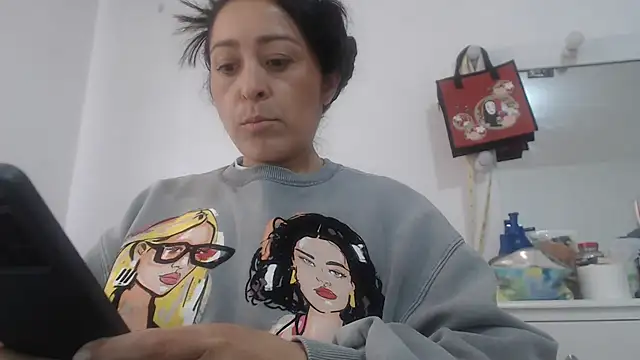 Snapshot of naughthyany16 chatting on 03/21/25, 01:34 naughthyany16 online show from 03/21/25, 01:34