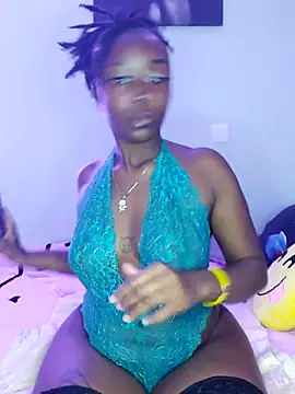 Lyiaspark online show from 11/27/25, 10:48