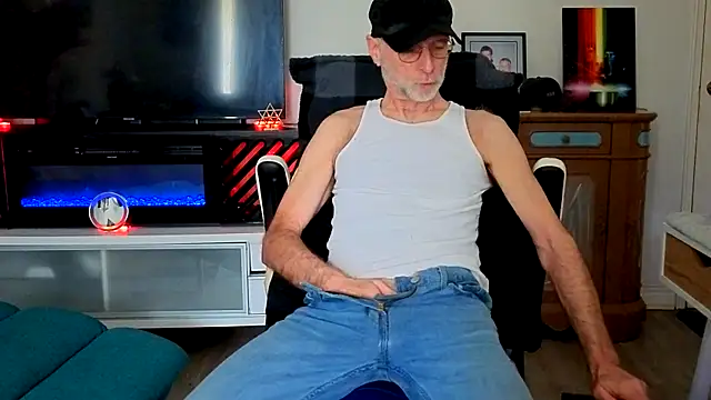 Towndude123 online show from 05/07/26, 03:26
