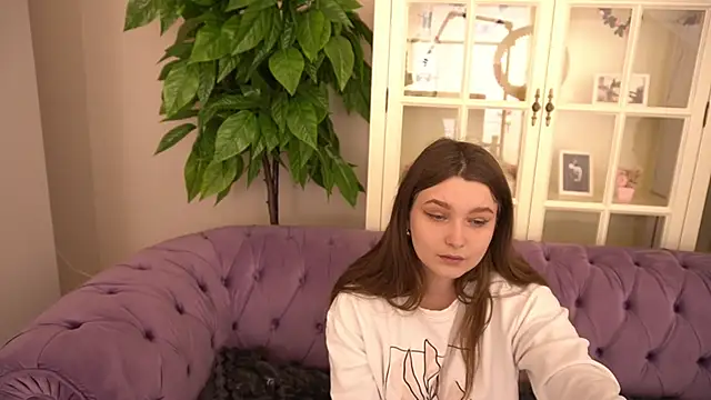 MagicPeachh  online show from 05/19/26, 12:23