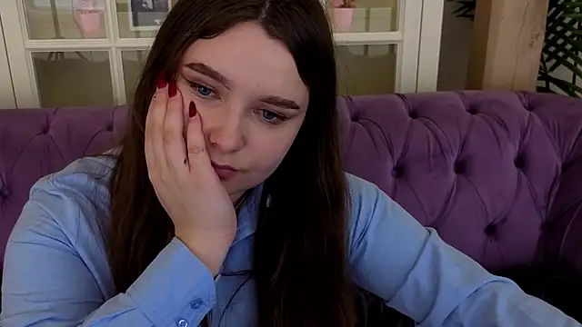 Snapshot of MagicPeachh_ chatting on 04/02/26, 02:24 MagicPeachh online show from 04/02/26, 02:24