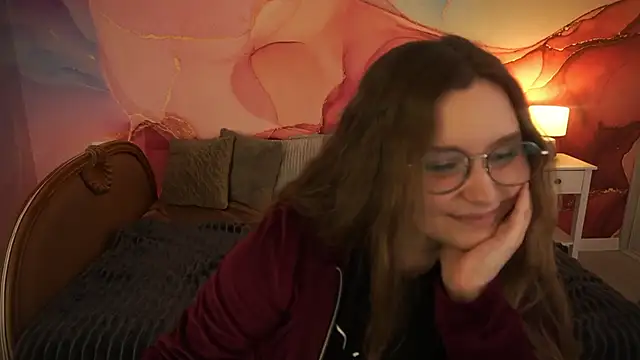 Snapshot of MagicPeachh_ chatting on 11/11/25, 02:01 MagicPeachh online show from 11/11/25, 02:01