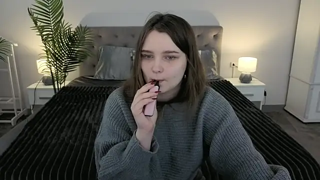 Snapshot of MagicPeachh_ chatting on 03/23/26, 06:57 MagicPeachh online show from 03/23/26, 06:57