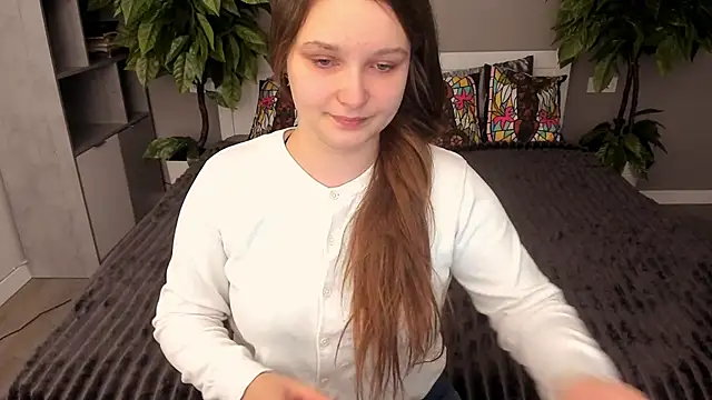 Snapshot of MagicPeachh_ chatting on 11/18/25, 10:40 MagicPeachh online show from 11/18/25, 10:40