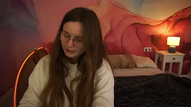 Snapshot of MagicPeachh_ chatting on 10/02/25, 05:55 MagicPeachh online show from 10/02/25, 05:55