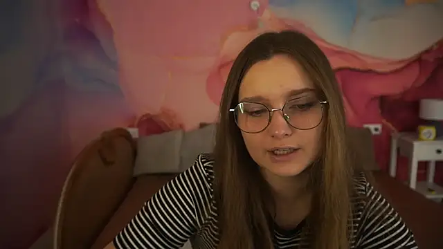 Snapshot of MagicPeachh_ chatting on 10/16/25, 08:55 MagicPeachh online show from 10/16/25, 08:55