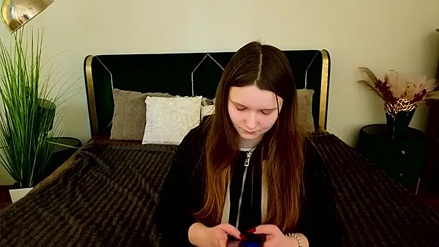 Snapshot of MagicPeachh_ chatting on 03/13/26, 07:35 MagicPeachh online show from 03/13/26, 07:35