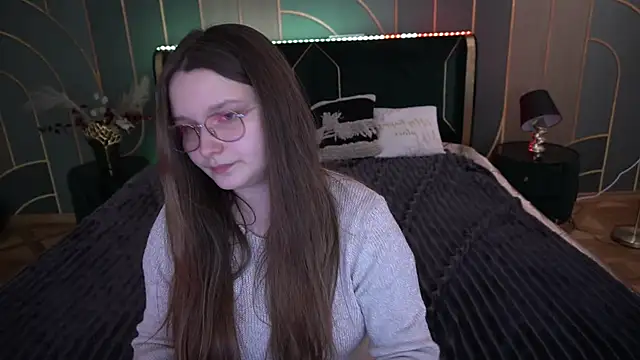 Snapshot of MagicPeachh_ chatting on 11/27/25, 07:09 MagicPeachh online show from 11/27/25, 07:09