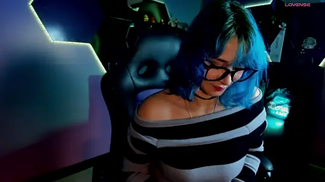 Ramona Flower online show from 12/21/25, 03:19