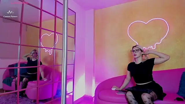 Ramona Flower online show from 11/15/25, 02:15