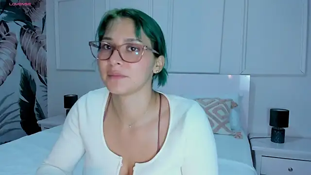 Ramona Flower online show from 11/30/25, 02:12