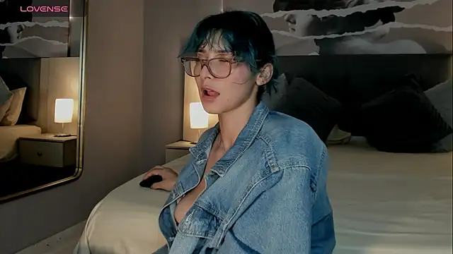 Ramona Flower online show from 12/19/25, 02:04