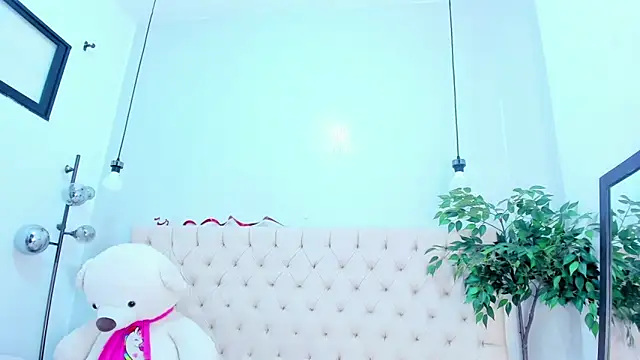 Victoria Coleman online show from 02/19/26, 07:11