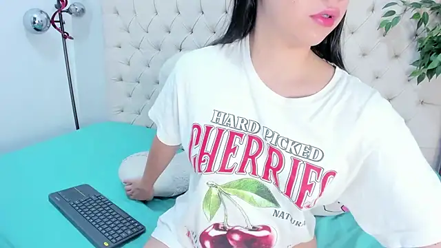 Victoria Coleman online show from 04/12/26, 11:46